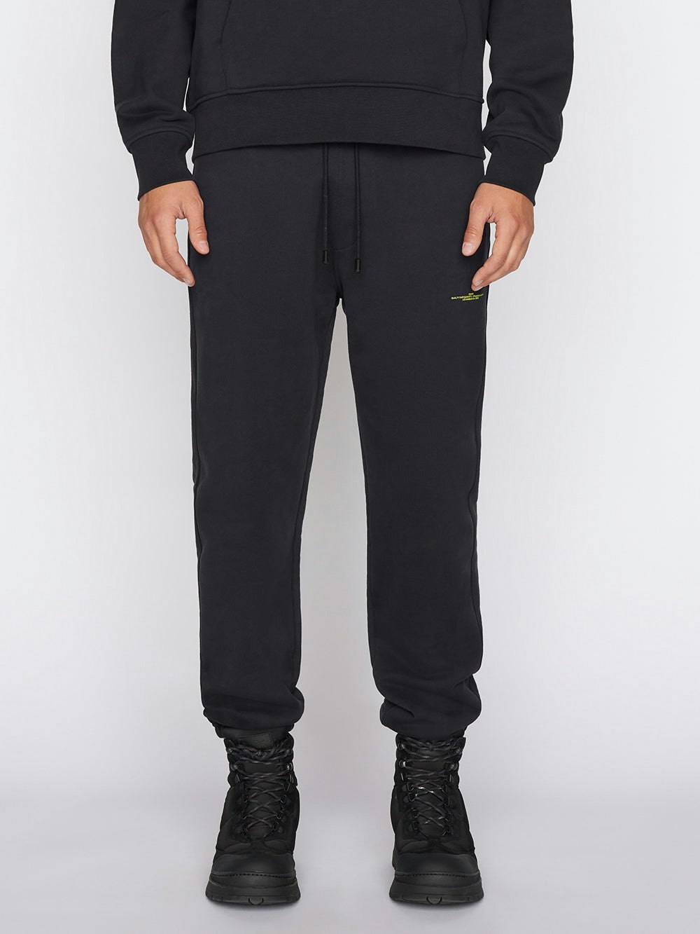 jogger front view alt:hover